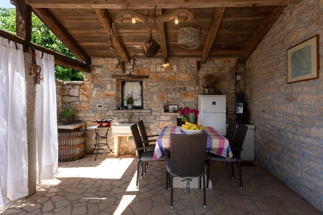 Villa Janko Sveti Lovreč Pazenatički Kroatien